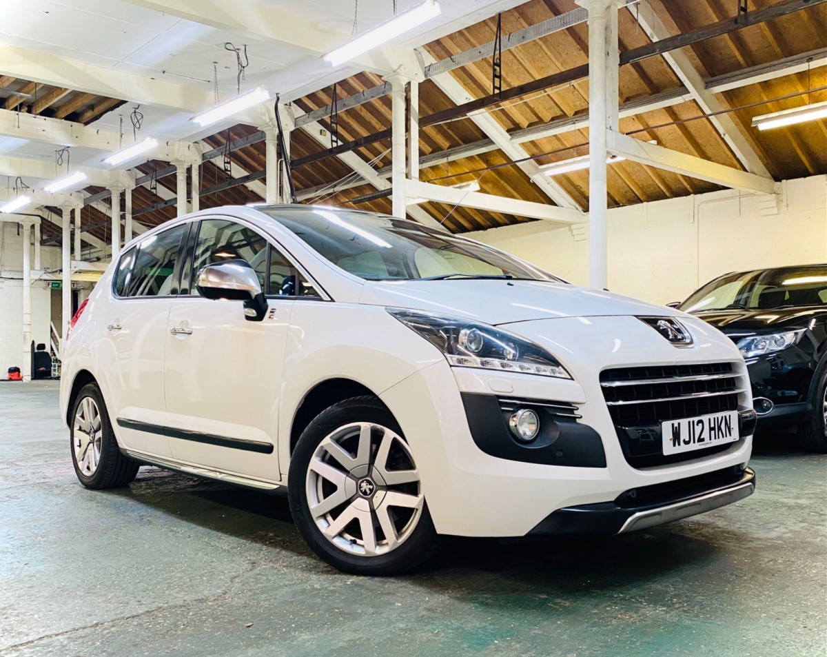 2012 Peugeot 3008 2.0 e-HDi Hybrid4 Limited Edition 5dr EGC