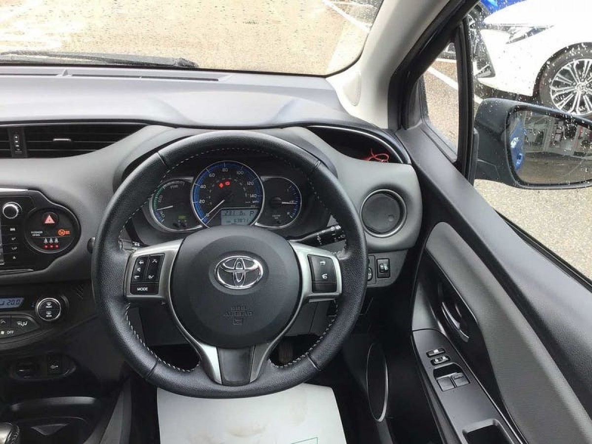 2014 Toyota Yaris Hybrid Icon 5DR