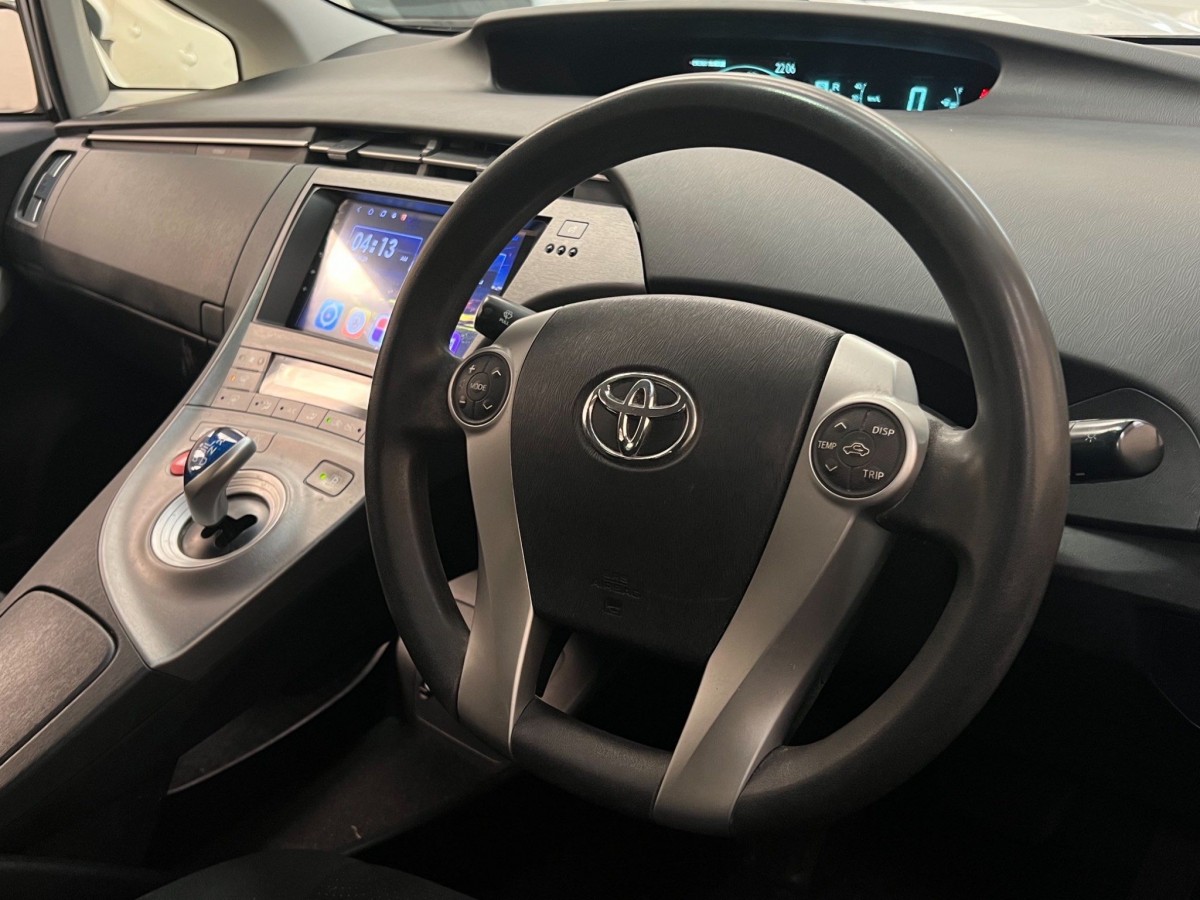 2015 Toyota Prius 1.8 VVT-h T4 CVT 5dr (Leather)