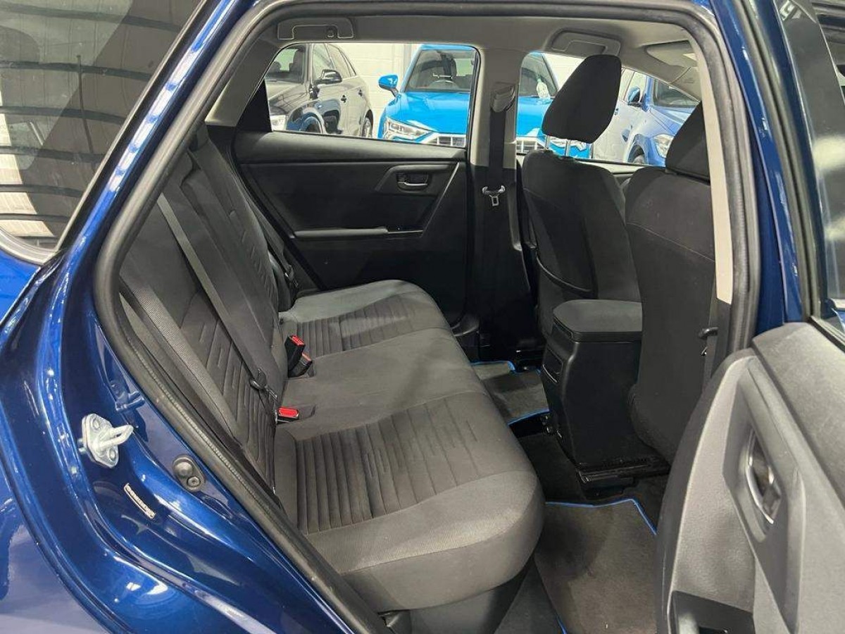 2017 Toyota Auris VVT-I ICON TSS 5-Door