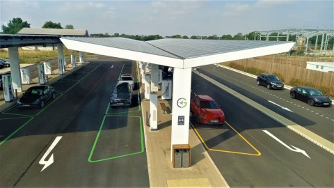 Mercedes-Benz EQB and Tesla Model Y charging at Braintree Gridserve 