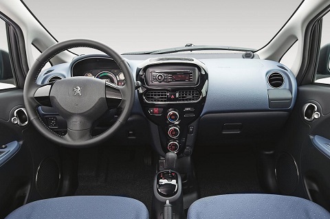 Peugeot iOn interior front view