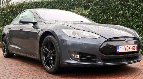 Beths Tesla Model S named Raiju