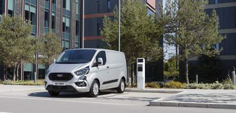 New Ford Transit and Tourneo PHEVs highlight increasing array of green commercial vehicles