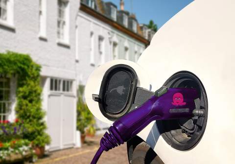 an octopus powerloop charging a car