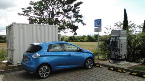 Renault is doing its part to support the energy transition by re-using the batteries from its electric vehicles for stationary energy storage.