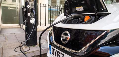 Nissan LEAF charging