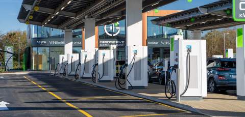 Ultra-rapid charging network: The future of long-distance travel in EVs