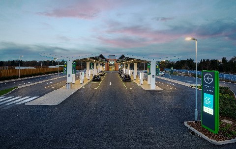 Unlocking EV charging competition for motorway drivers