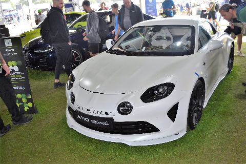 Alpine A110 E-ternité concept