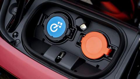 Nissan LEAF e+ revealed: More range and power