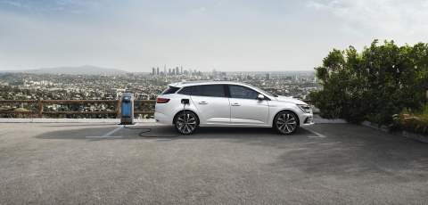 New Renault Megane E-TECH gets PHEV technology