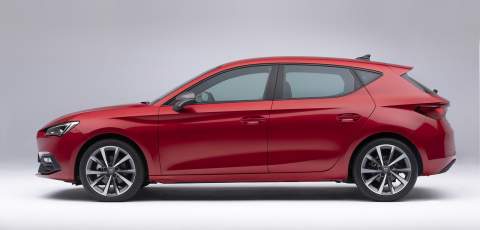 SEAT unveils all-new Leon, including a PHEV version