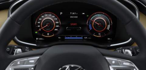 Hyundai announces PHEV version of Santa Fe