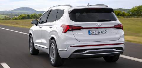 Hyundai announces PHEV version of Santa Fe