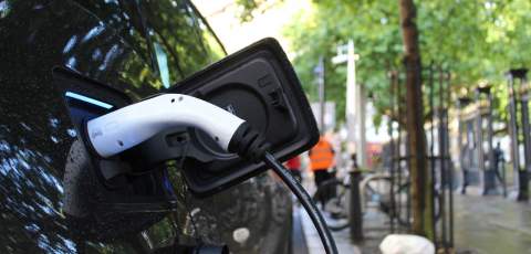 New study shows best- and worst-prepared cities for EVs
