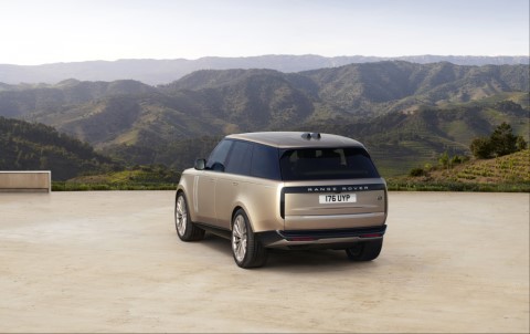 New Range Rover PHEV offers electric driving range of 62 miles