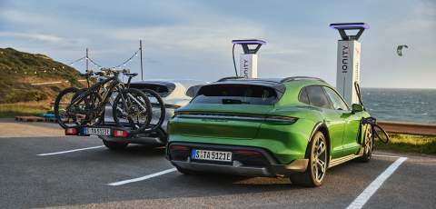 Porsche debuts Taycan Cross Turismo