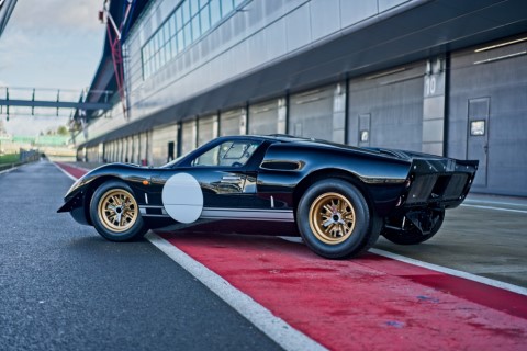 More details on Everrati’s 800bhp electric GT40 released
