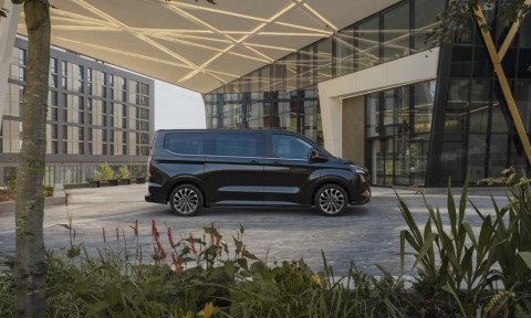 Ford unveils E-Tourneo Custom MPV