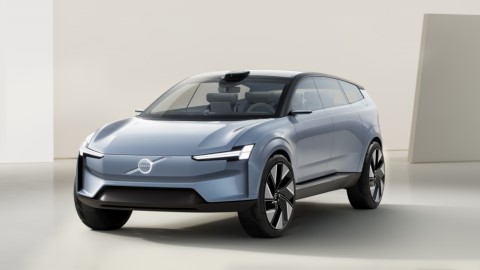 Electric Volvo EX90 to debut in November