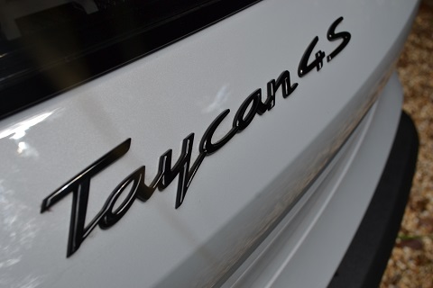 Porsche Taycan Cross Turismo 4S badging