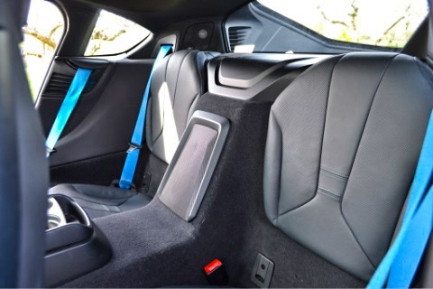 i8 back seats