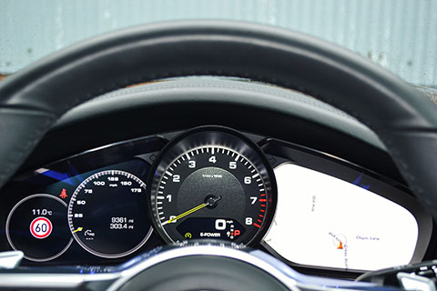 Porsche Cayenne E-Hybrid interior front dashboard close view