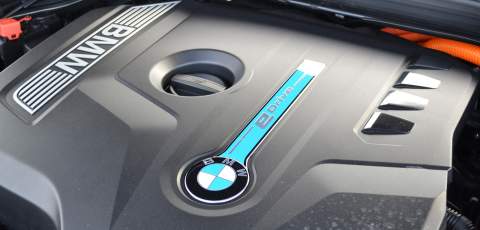 BMW 530e M Sport Saloon engine