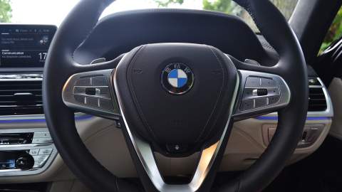 BMW 745Le stearing wheel