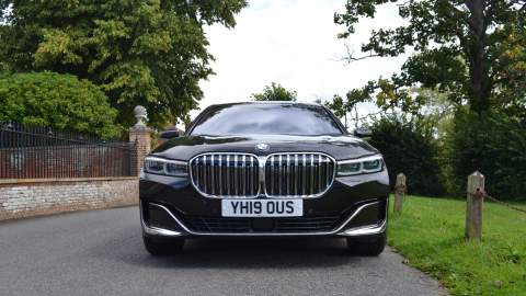 BMW 745Le front grille