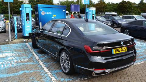 BMW 745Le charging