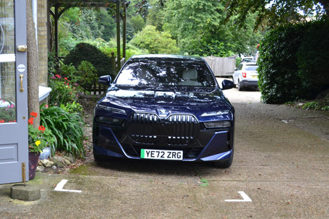 BMW i7 xDrive60 M Sport Front