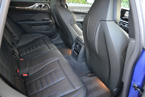 BMW i4 M50 rear seats