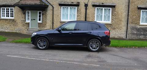 2 BMW X3 xDrive30e side