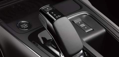 C5 Aircross SUV Hybrid gearstick