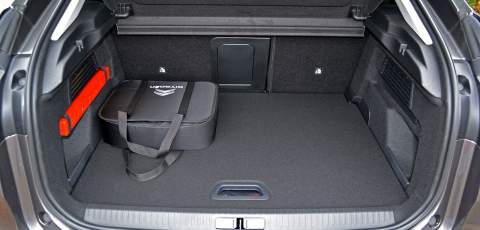 3 Citroën ë-C4 boot 