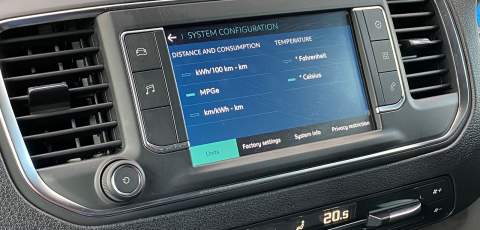 e-SpaceTourer infotainment