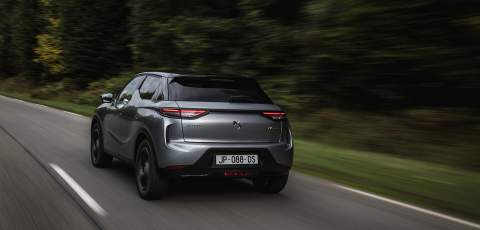  DS 3 CROSSBACK E-TENSE top view