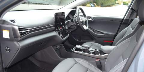 Hyundai IONIQ Electric front interior passenger side