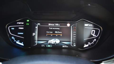 Kia Niro dash showing the range