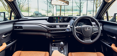 Lexus UX 300 e interior front