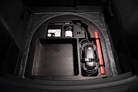 MG ZS charging compartment