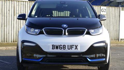 Front view of the BMW i3S