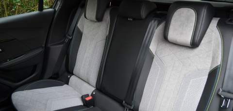 1 Peugeot e-208 interior rear