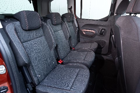  Peugeot e-Rifter interior rear