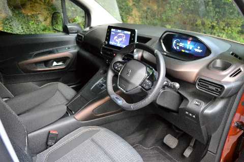 Peugeot e-Rifter interior front