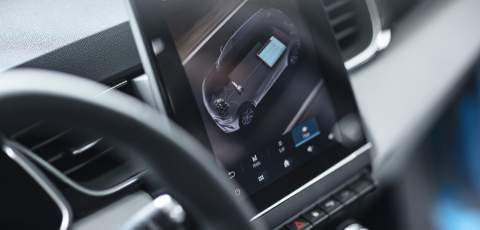 Renault Captur E-TECH Plug-in hybrid driving