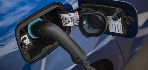 Renault Megane Sport Tourer E-TECH Plug-in hybrid charging