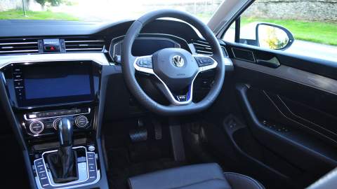 Volkswagen Passat GTE driving area